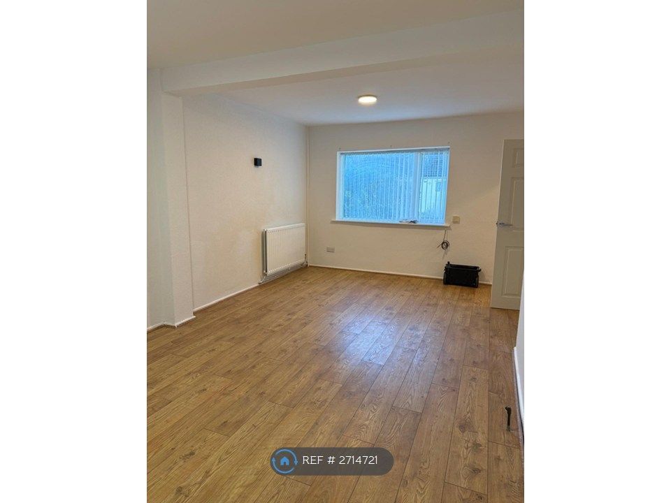 Property photo 3 of 27