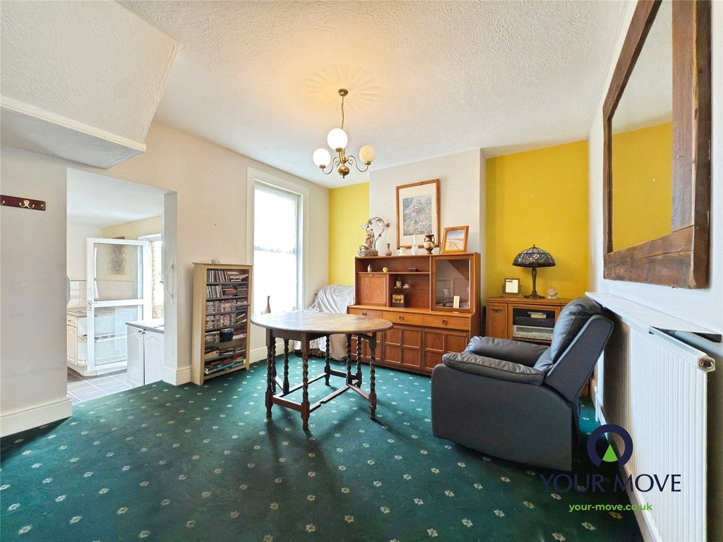 Property photo 3 of 9 Dining Room