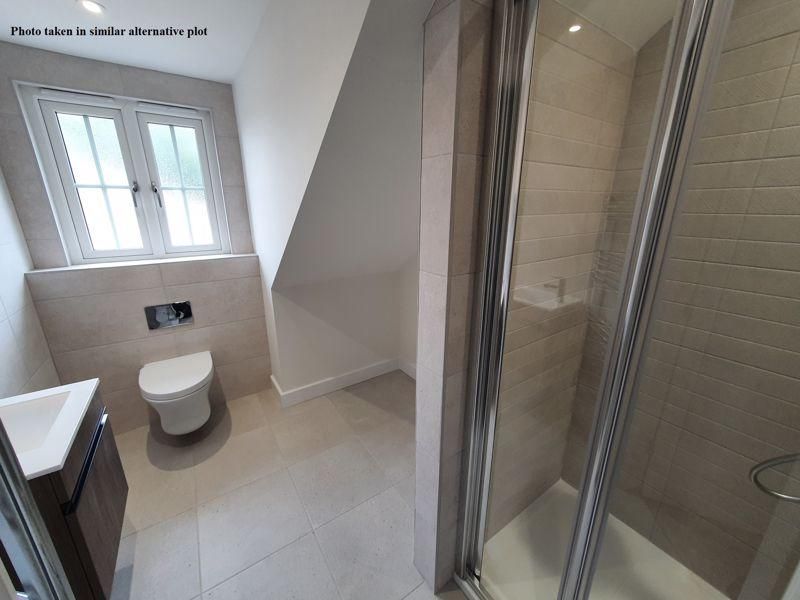 Property photo 3 of 7 Ensuite