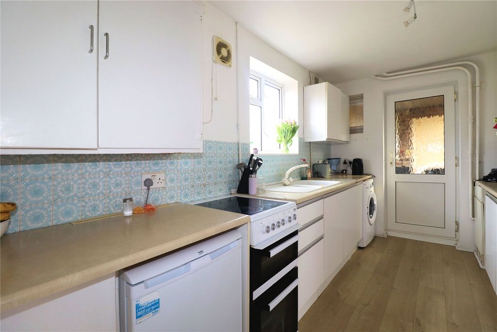 Property photo 2 of 12 Picture No. 48