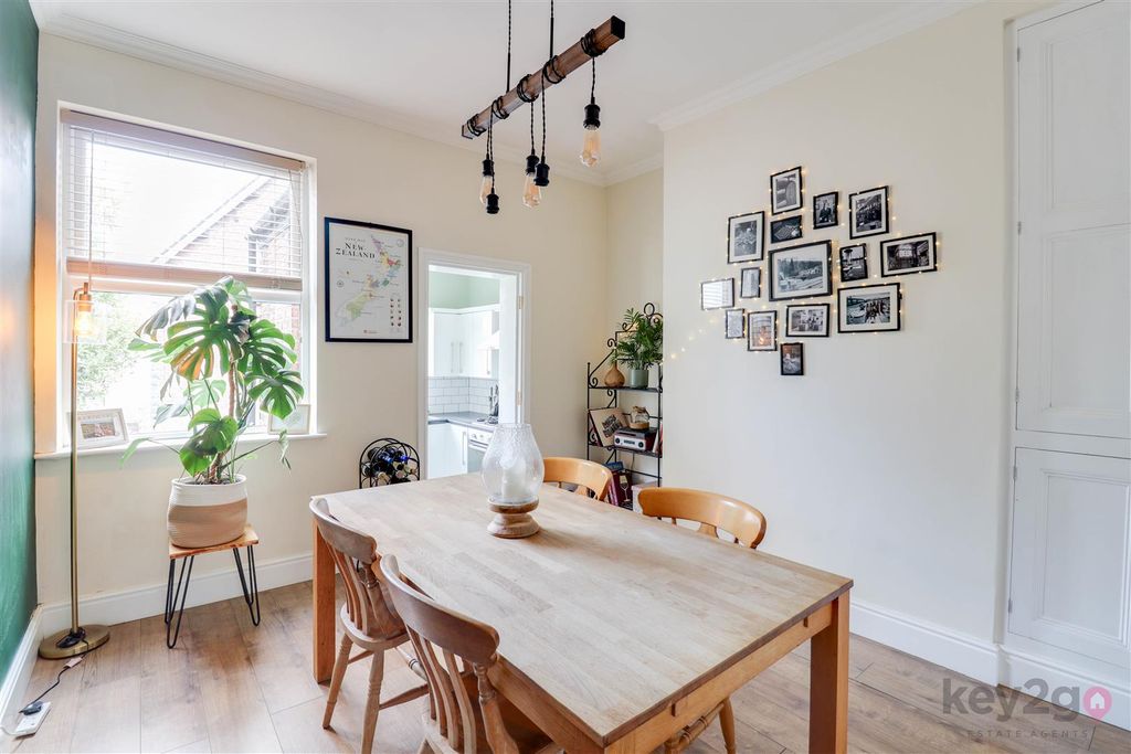 Property photo 1 of 27 Dining Room