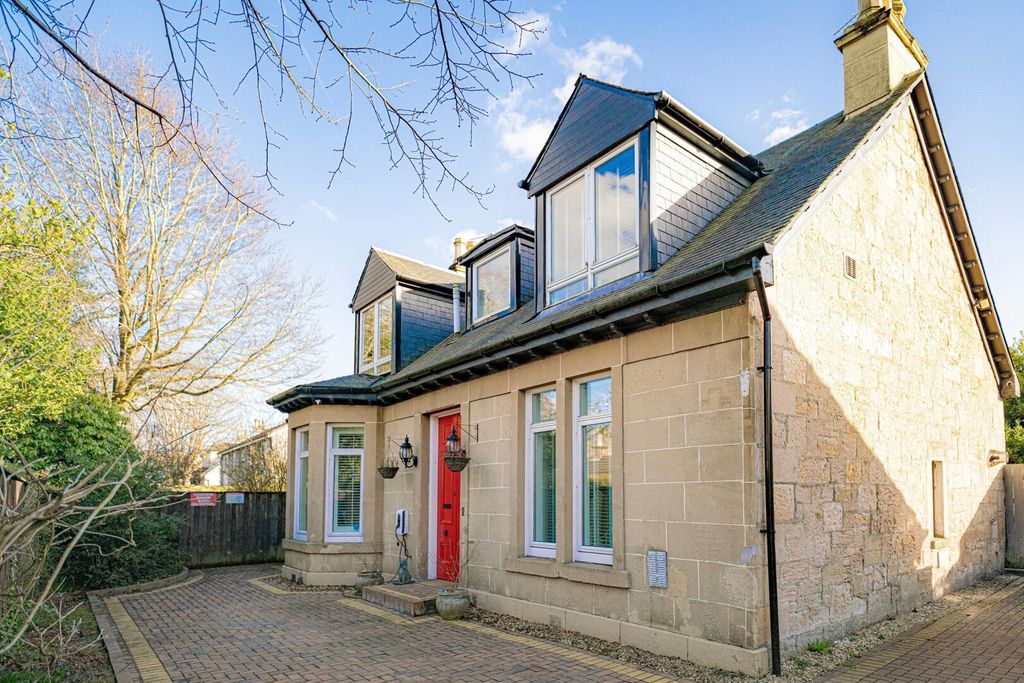 Property photo 2 of 32 Front (Exterior)