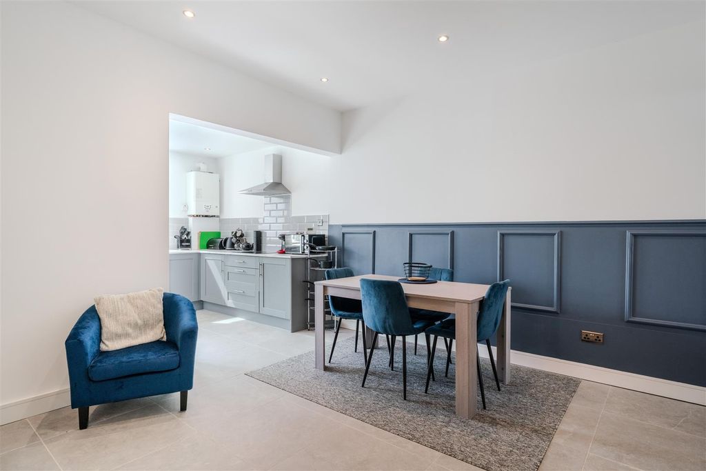 Property photo 3 of 20 Open Plan Living-5.Jpg