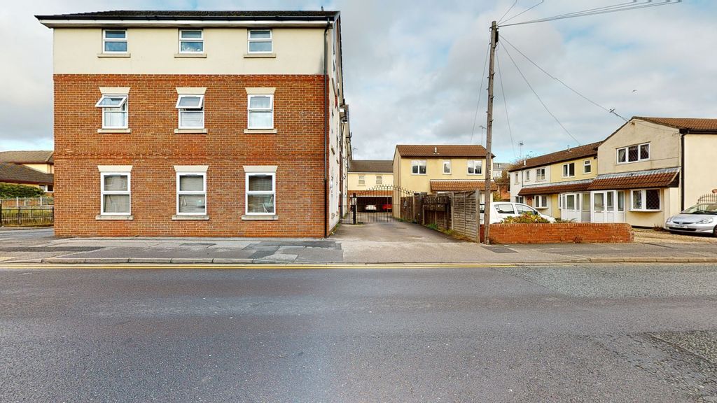 Property photo 1 of 6