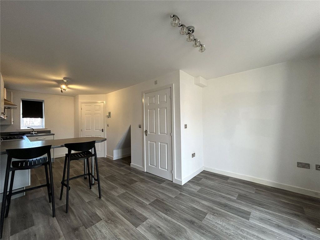 Property photo 3 of 12 Picture No. 13