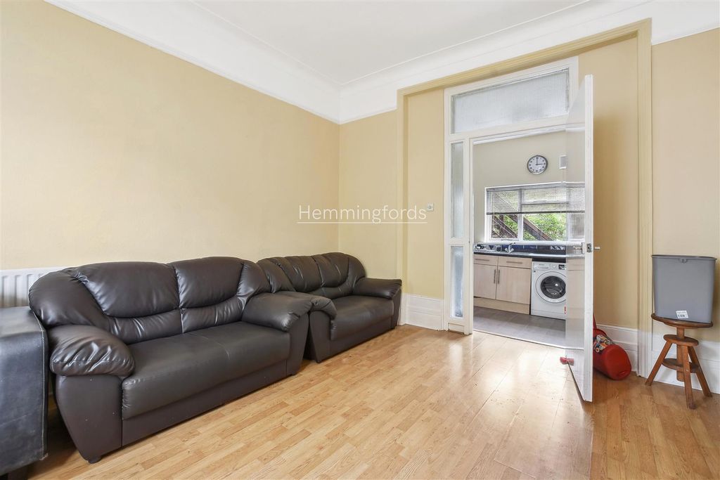 Property photo 3 of 15