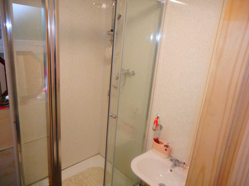 Property photo 3 of 6 Photo 8