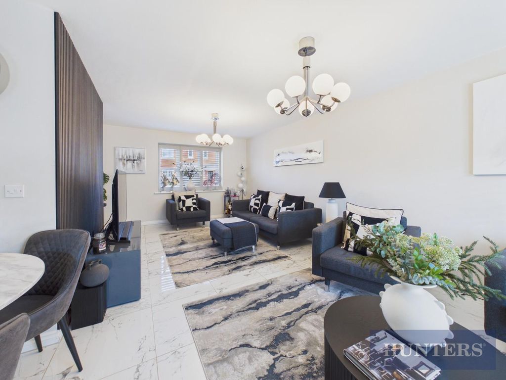 Property photo 2 of 18 Cam05316G0-Pr0386-Still010.Jpg