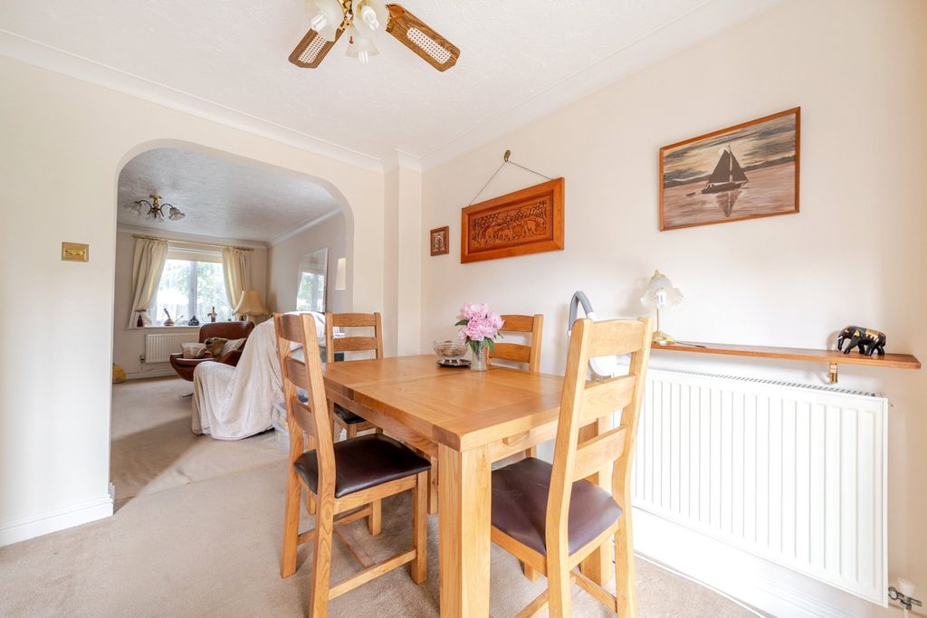 Property photo 3 of 14 3 - Picture No. 03