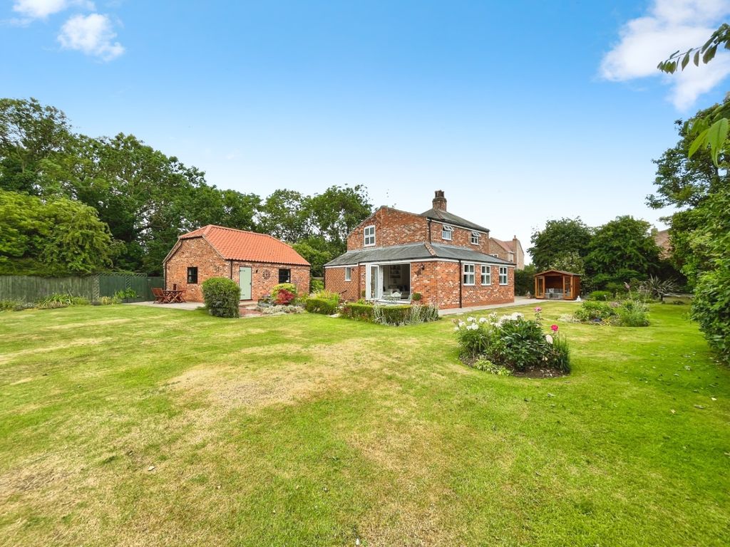 Property photo 1 of 32 4299682