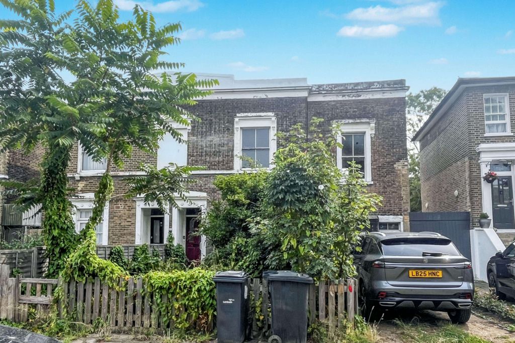 Property photo 1 of 31 33 Loughborough Park, Loughborough Junction, London Sw9 8Tp