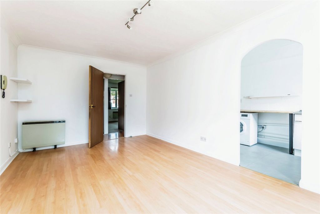 Property photo 3 of 13 Picture No. 05