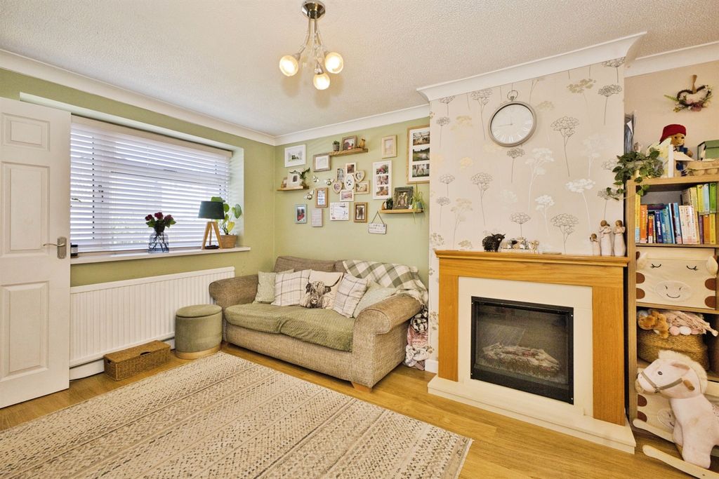 Property photo 3 of 14