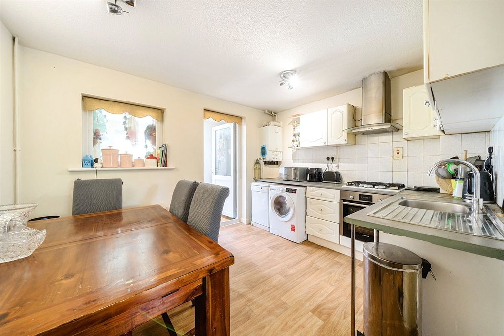 Property photo 3 of 16 Picture No. 08