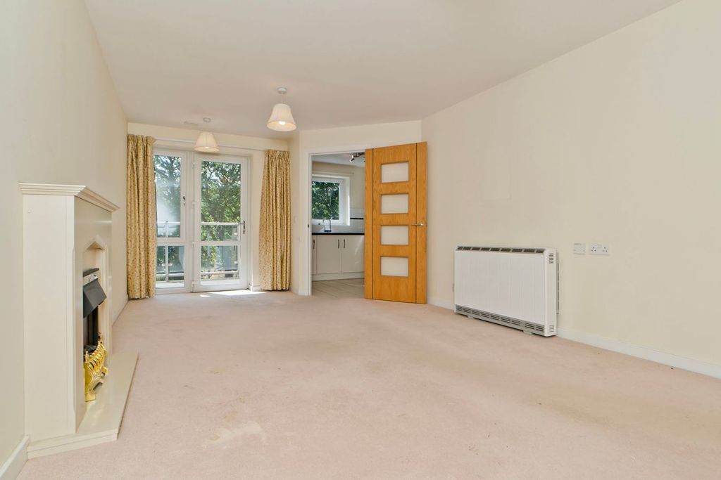 Property photo 3 of 18