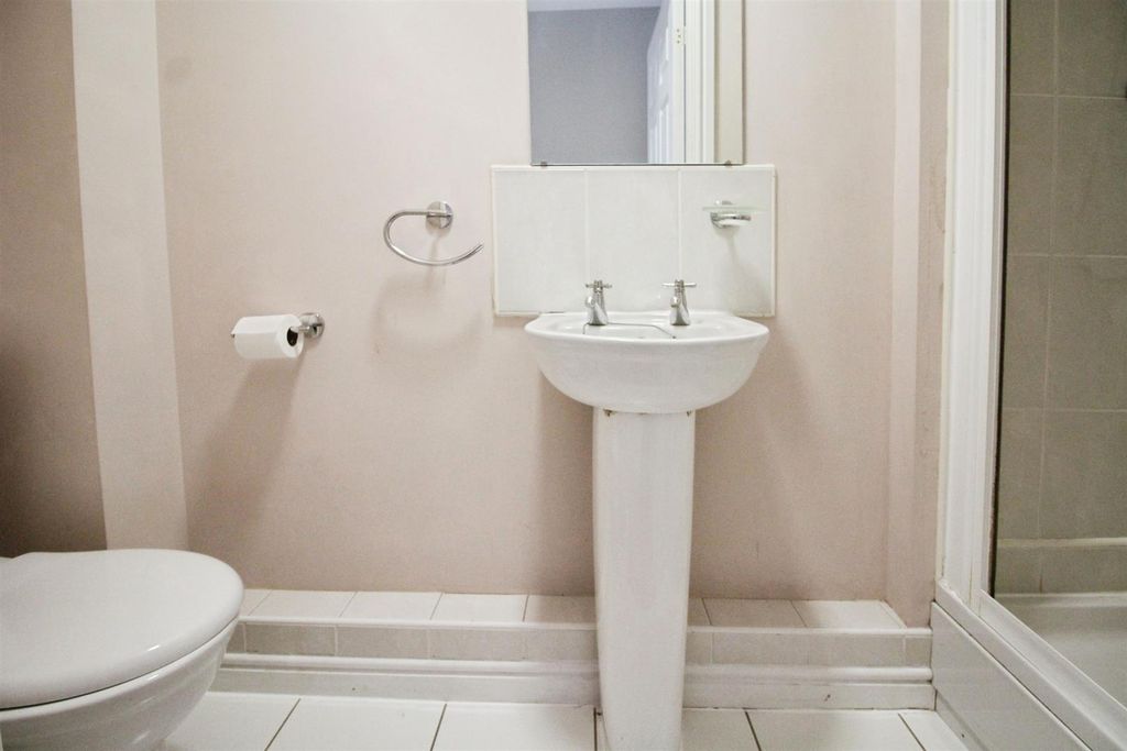 Property photo 3 of 15 Shower Room