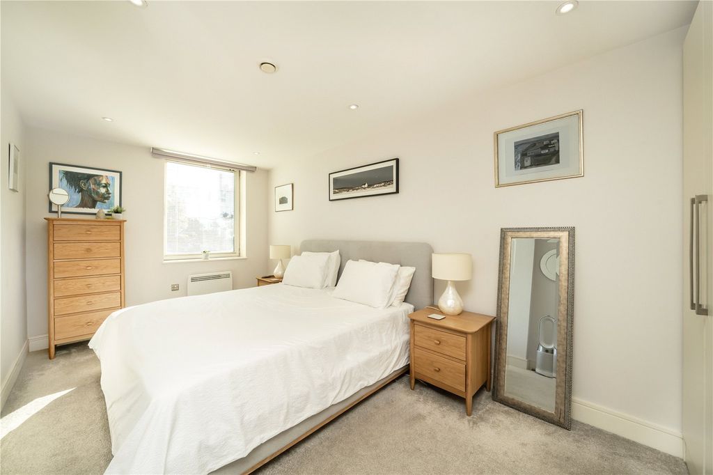 Property photo 2 of 10 Picture No. 01