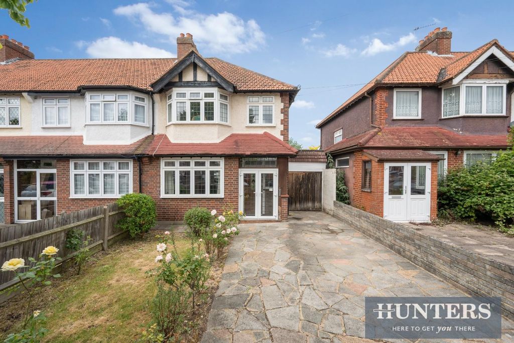 Property photo 1 of 16 Caldbeck Road, -32.Jpg
