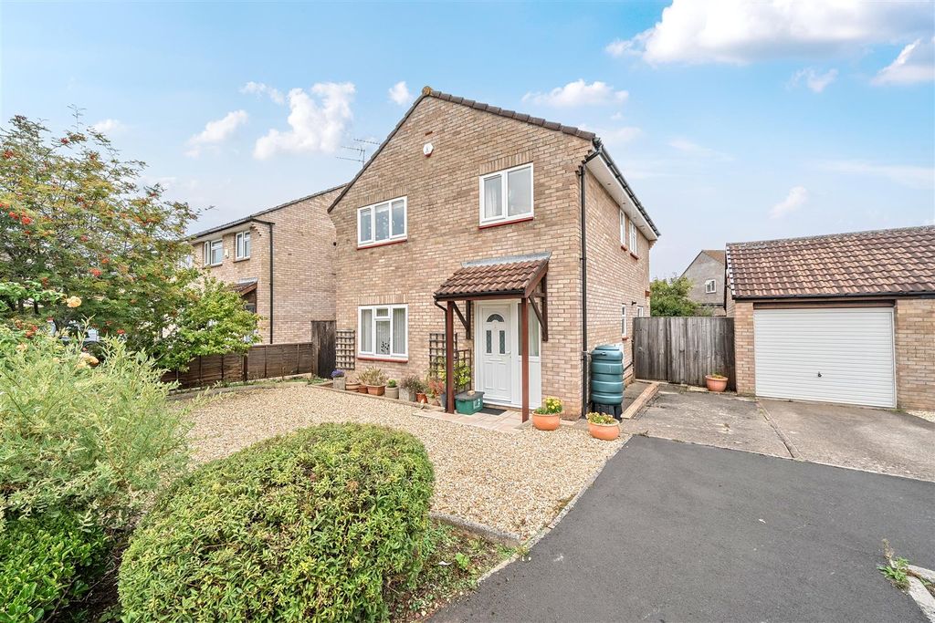 Property photo 1 of 17 Front