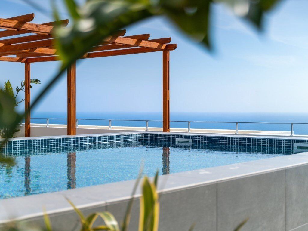 Property photo 1 of 40 Exclusive Penthouse With Stunning Sea Views In Câmara De Lobos