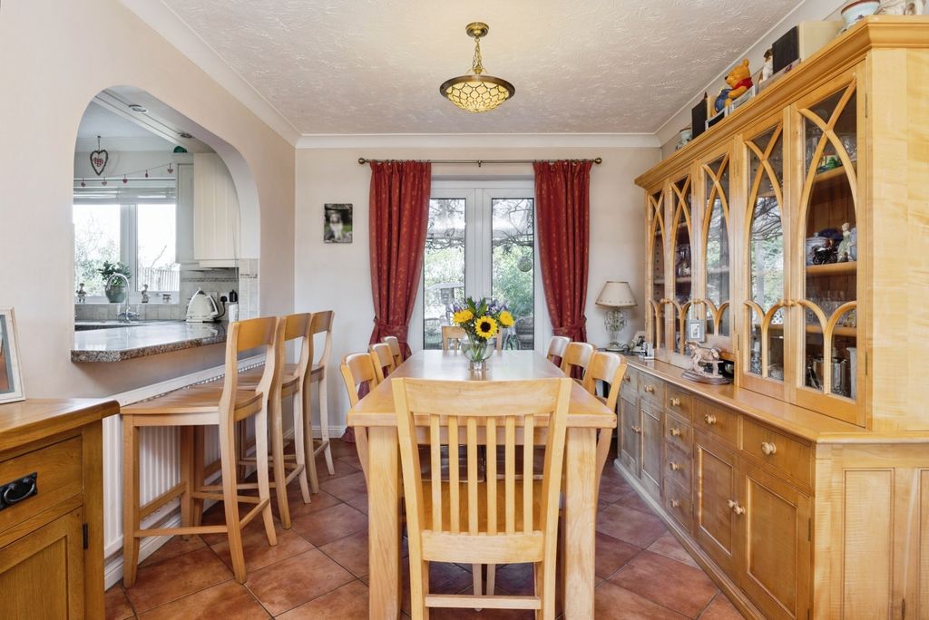 Property photo 3 of 15 Pbox-Img.Jpg