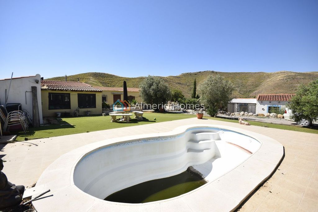 Property photo 3 of 24