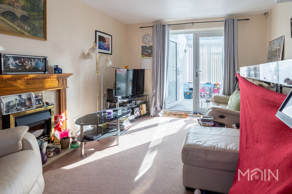 Property photo 2 of 16