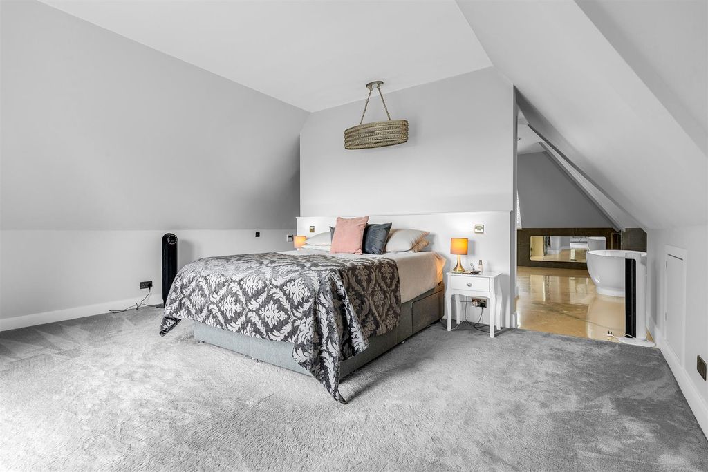 Additional image 15 of 6 bed detached house for saleThe Ridgeway, Cuffley EN6
