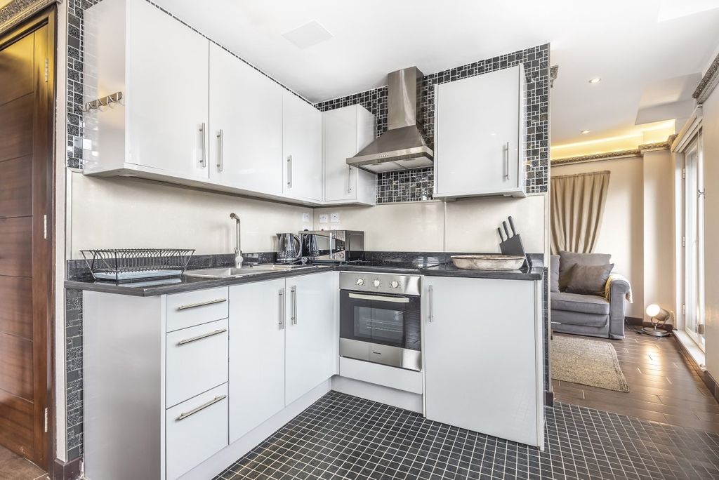 Property photo 3 of 7 596703 (3)