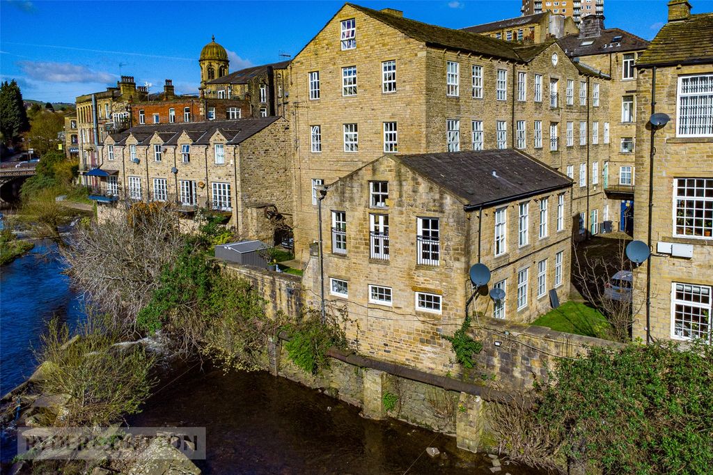 Property photo 1 of 16 Picture No. 01