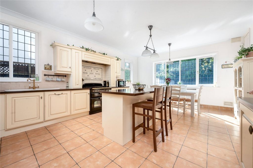 Additional image 6 of 6 bed detached house for saleToller Road, Stoneygate, Leicester LE2