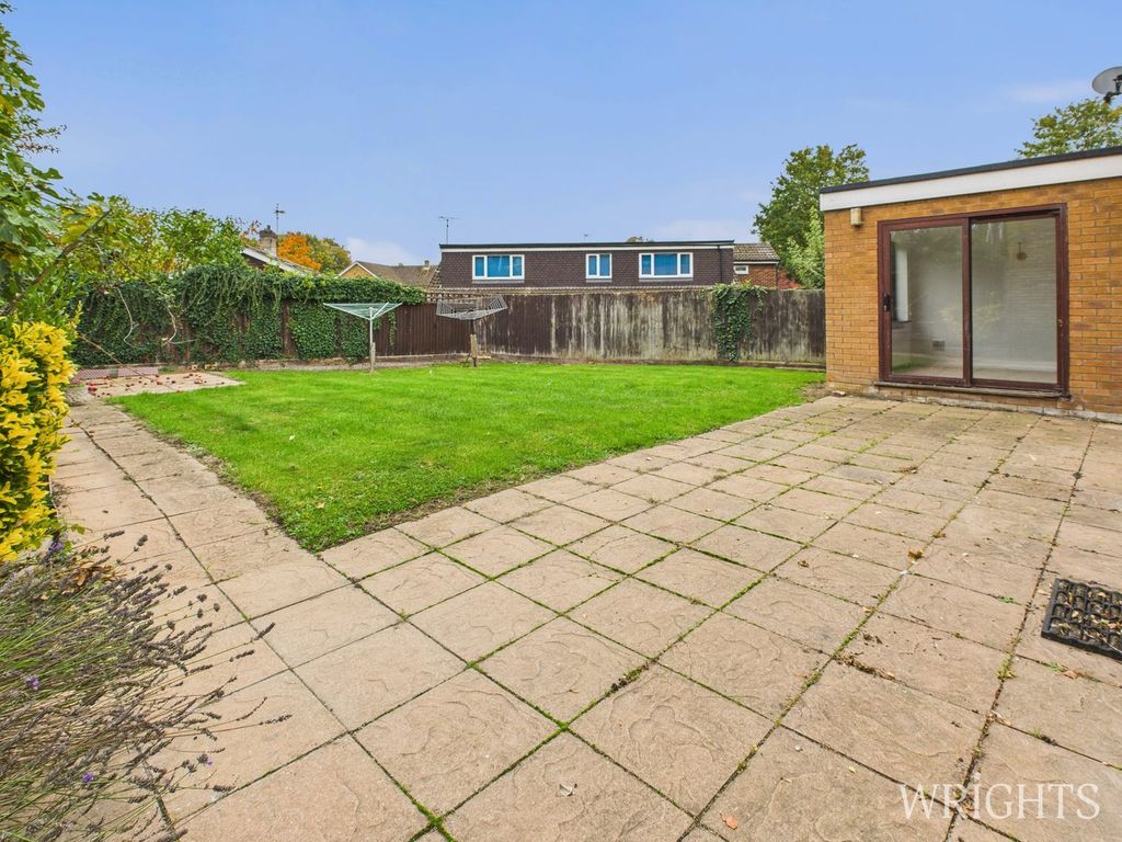 Property photo 3 of 28 Garden