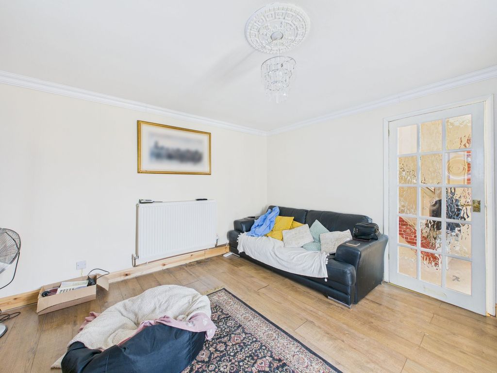 Property photo 3 of 24