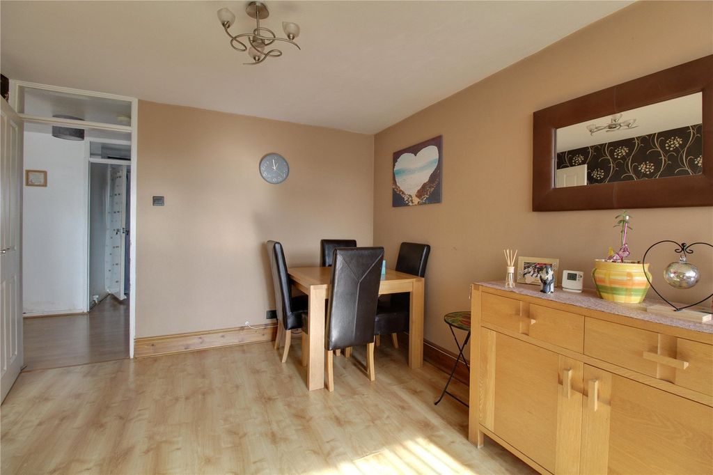 Property photo 3 of 12 Picture No. 04