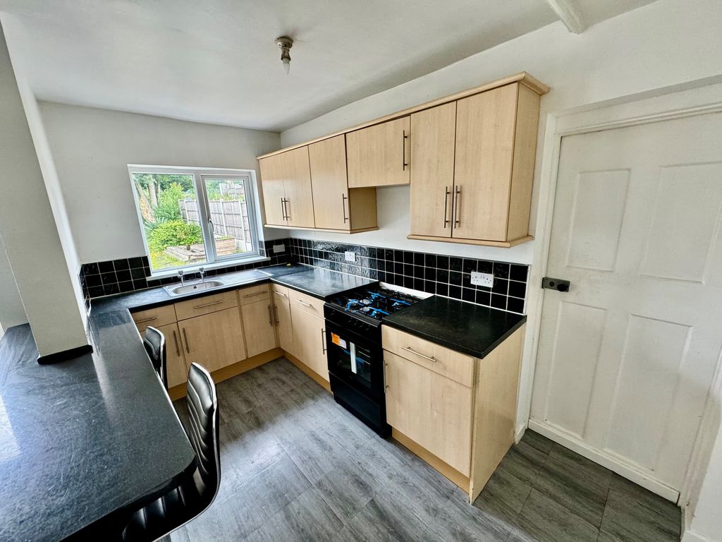 Property photo 2 of 12 Image