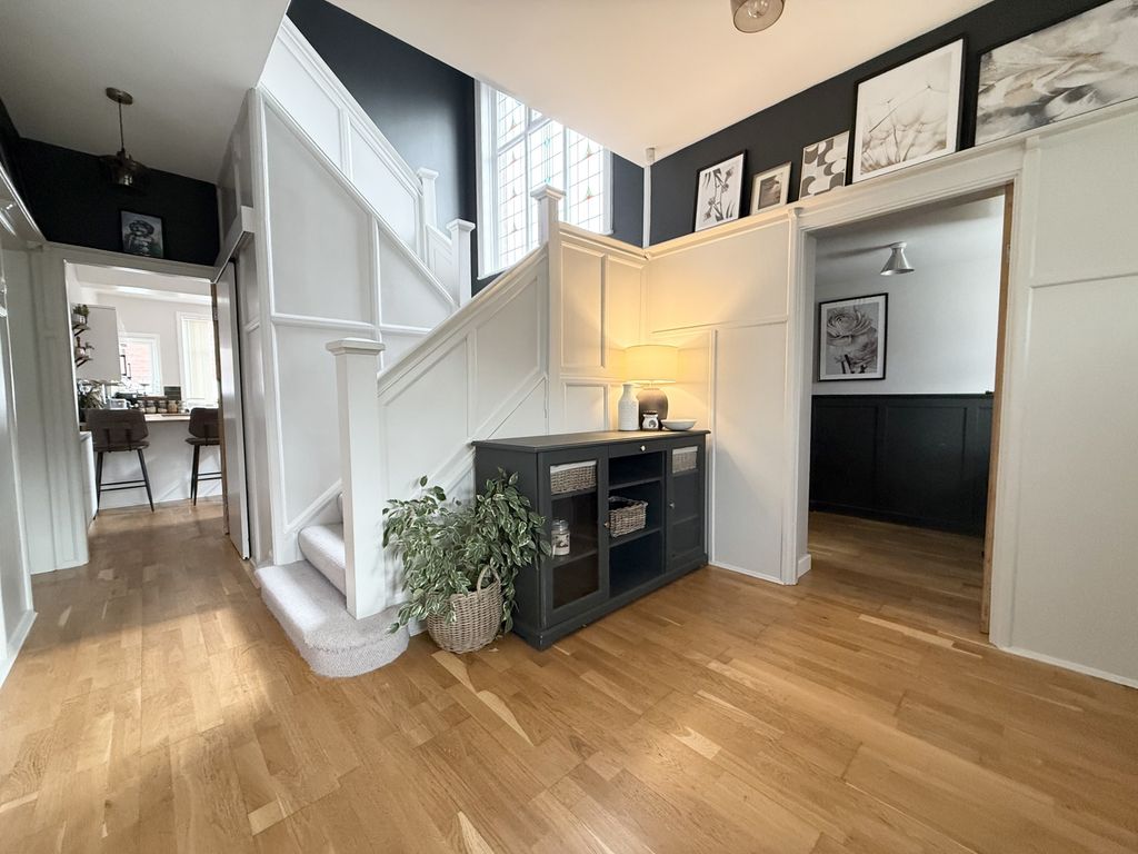 Property photo 3 of 17 Img_2497