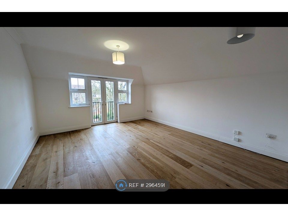 Property photo 1 of 12 Living Room