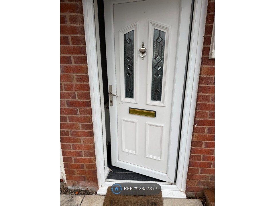 Property photo 2 of 35