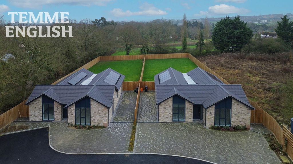 Property photo 2 of 26