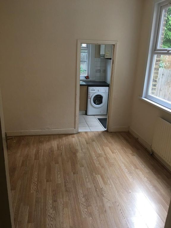 Property photo 1 of 11 01B5c71774c517B6492Aade888479B489477Ed9Ff7.Jpg