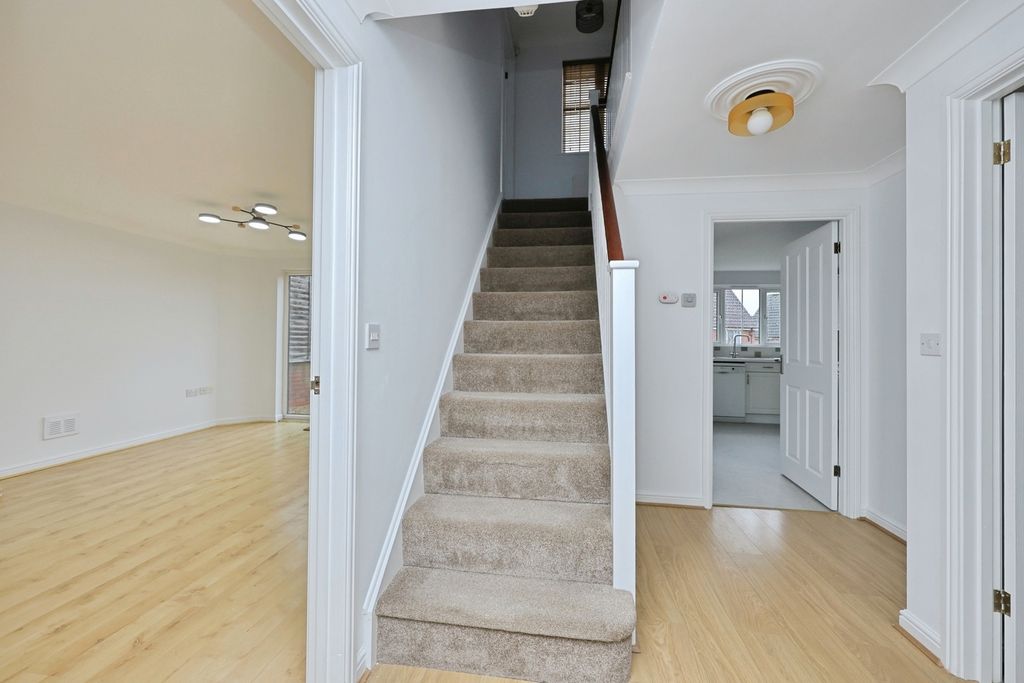 Property photo 2 of 14 Pbox-Img.Jpg