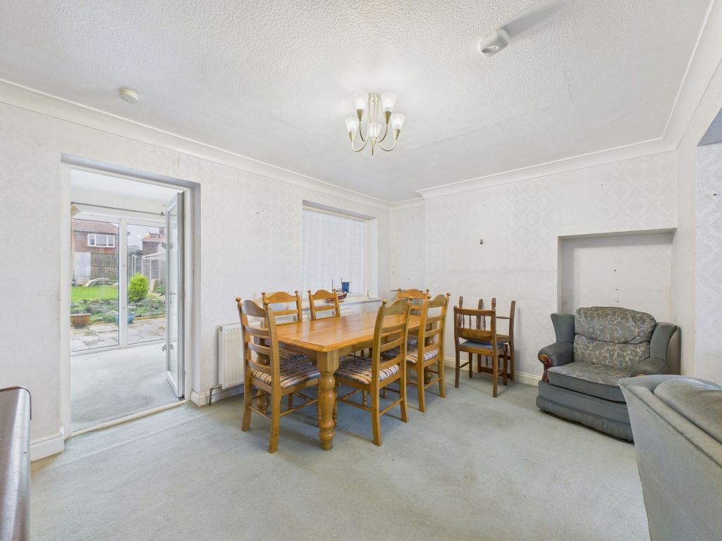 Property photo 2 of 22