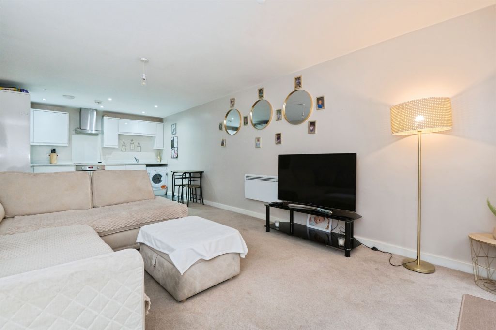 Property photo 3 of 14