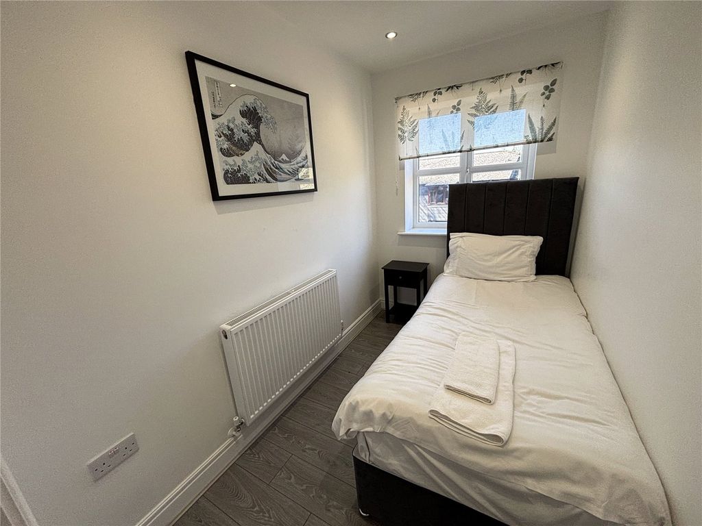 Property photo 3 of 11 Picture No. 02