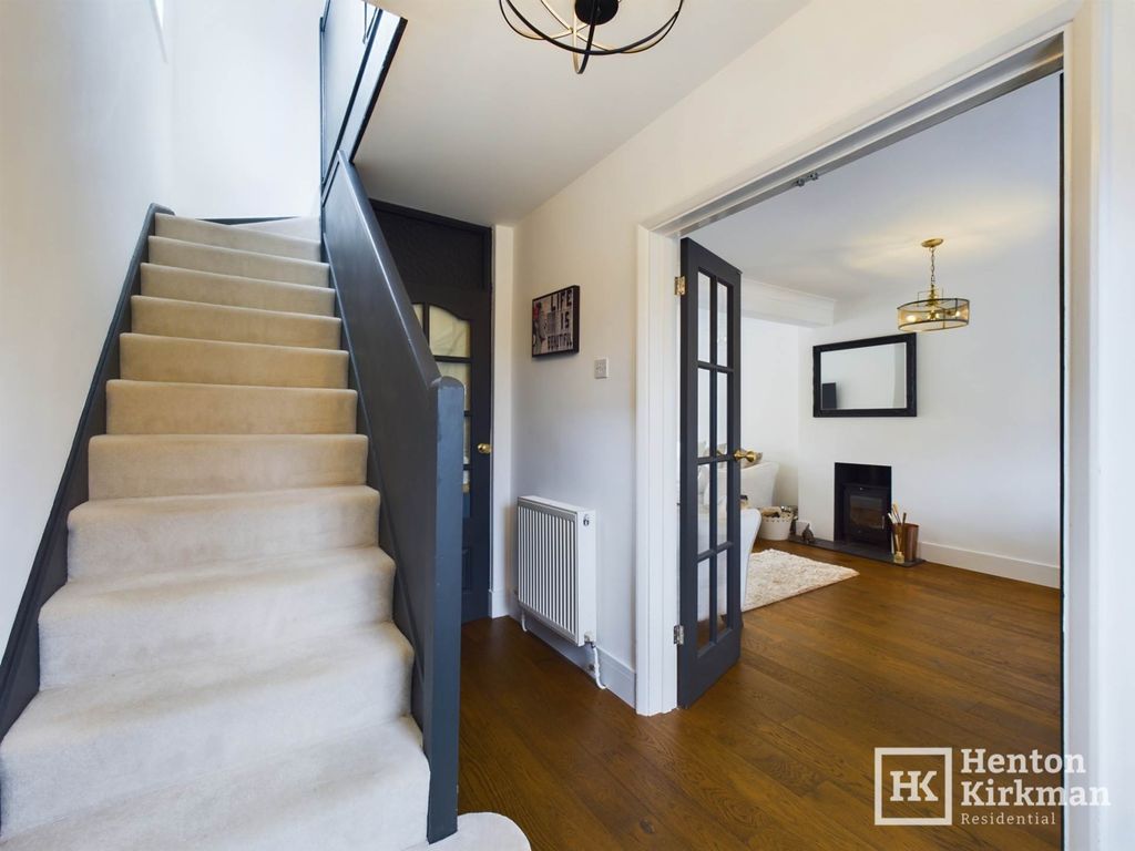 Property photo 2 of 26