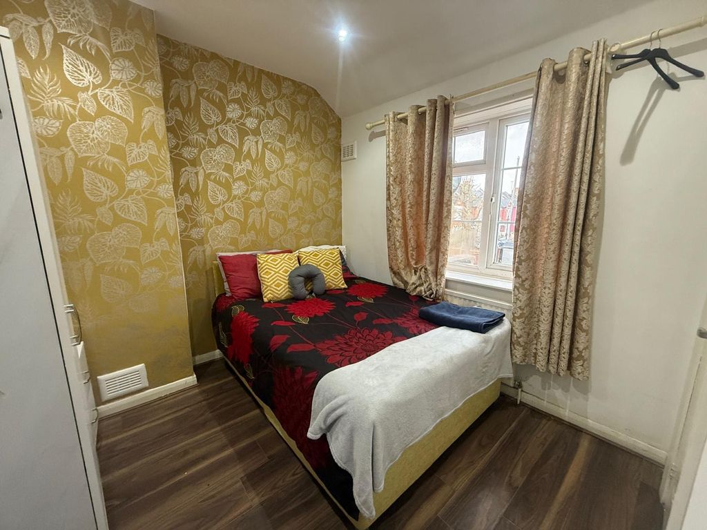 Property photo 1 of 3