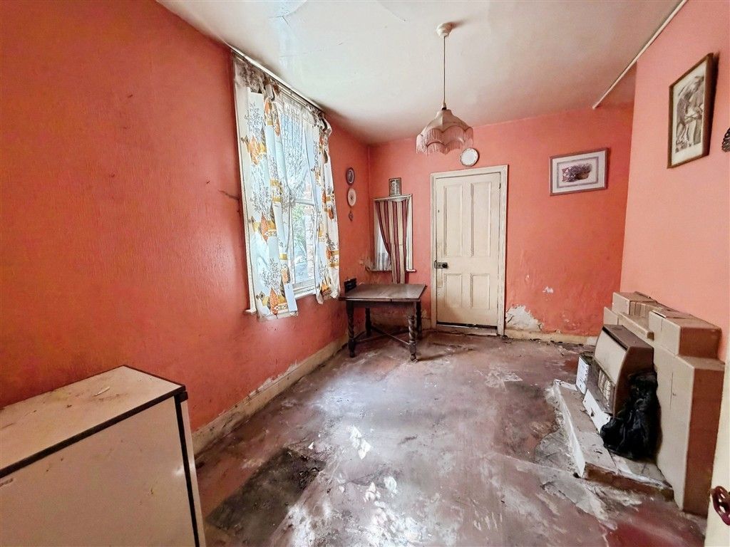 Property photo 3 of 5