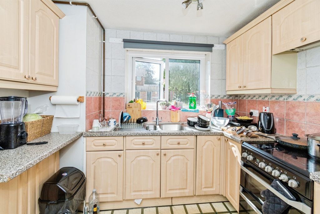 Property photo 2 of 16