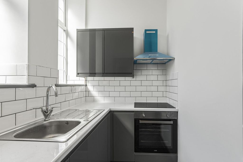 Property photo 2 of 7 Kitchen Alt.Jpg