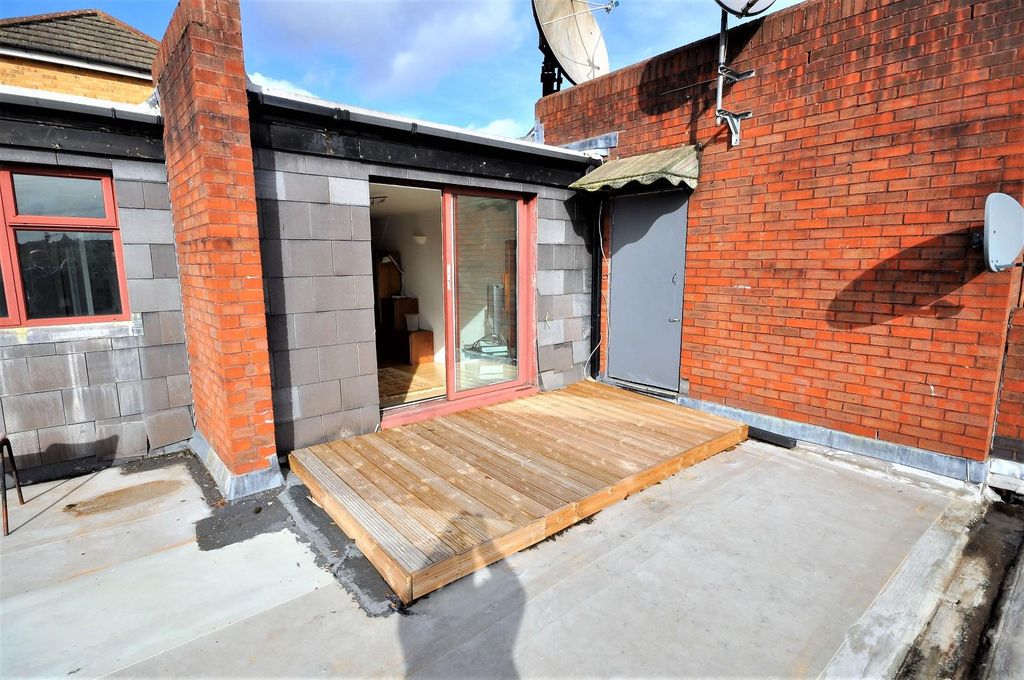 Property photo 1 of 11 Roof Terrace